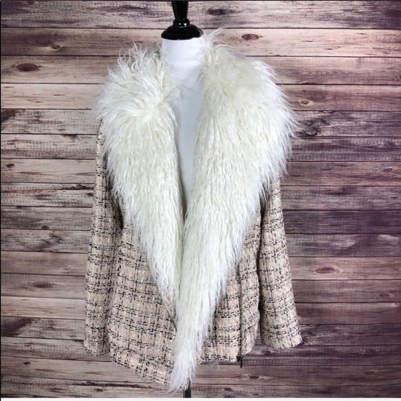 Lovers & Friends Brayden Tweed Jacket - Picture 3 of 8